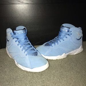 Air Jordan 7 Retro Pantone